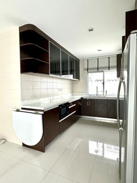 Villa Nakarin Onnut-Wongwaen, Bangkok, Sukhapiban 2 Road, Prawet, Bangkok, 3 Bedrooms, 280 sqm, Single Detached House For Sale, by Fazwaz (Thailand) Co., Ltd., 500503704 - DDproperty.com