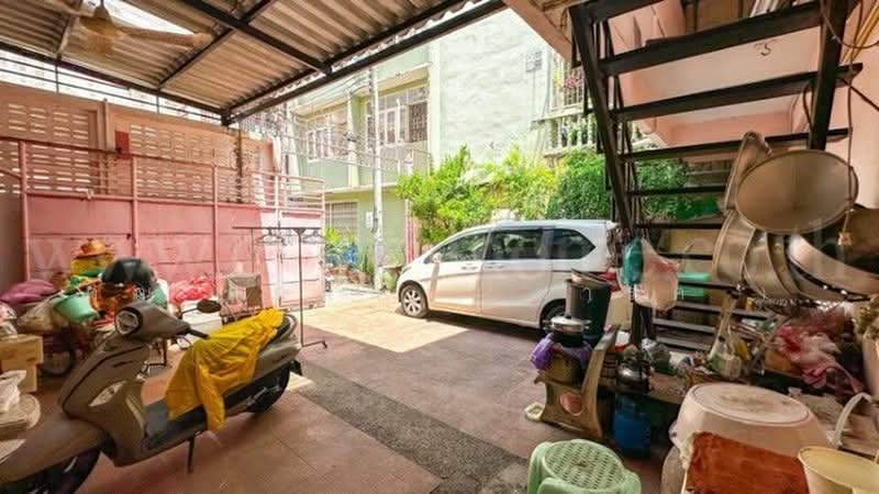 สาธุประดิษฐ์ 16, กรุงเทพ, สาธุประดิษฐ์, บางโคล่, บางคอแหลม, กรุงเทพ, 300 ตร.ม., ทาวน์เฮ้าส์ ขาย, โดย คุณ กฤติน ( มาร์ค ), 500503773 - DDproperty.com