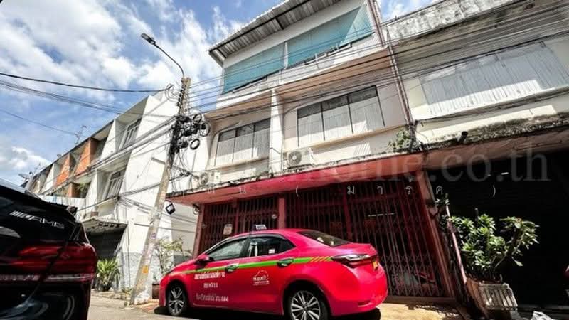 สาธุประดิษฐ์ 16, กรุงเทพ, สาธุประดิษฐ์, บางโคล่, บางคอแหลม, กรุงเทพ, 300 ตร.ม., ทาวน์เฮ้าส์ ขาย, โดย คุณ กฤติน ( มาร์ค ), 500503773 - DDproperty.com