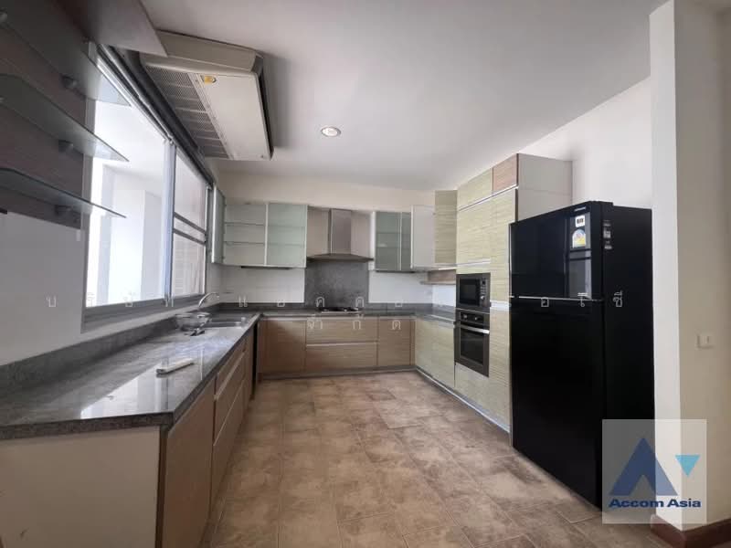 Partly Furnished, Private Swimming Pool, Pet friendly 4 Bedrooms House for Rent in New Phetchaburi, Bangkok, Bang Kapi, Huai Khwang, Bangkok, 4 Bedrooms, 400 sqm, Single Detached House For Rent, by บริษัท แอคคอม เอเซีย จำกัด, 500503777 - DDproperty.com