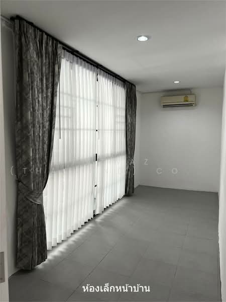 ขายบ้านเดี่ยว 2 ชั้น ลาดพร้าว 94 5 ห้องนอน 400 ตร.ม. ใกล้เลียบด่วน, กรุงเทพ, พลับพลา, วังทองหลาง, กรุงเทพ, 400 ตร.ม., บ้านเดี่ยว ขาย, โดย Fazwaz (Thailand) Co., Ltd., 500503809 - DDproperty.com