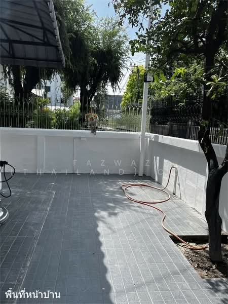 ขายบ้านเดี่ยว 2 ชั้น ลาดพร้าว 94 5 ห้องนอน 400 ตร.ม. ใกล้เลียบด่วน, กรุงเทพ, พลับพลา, วังทองหลาง, กรุงเทพ, 400 ตร.ม., บ้านเดี่ยว ขาย, โดย Fazwaz (Thailand) Co., Ltd., 500503809 - DDproperty.com