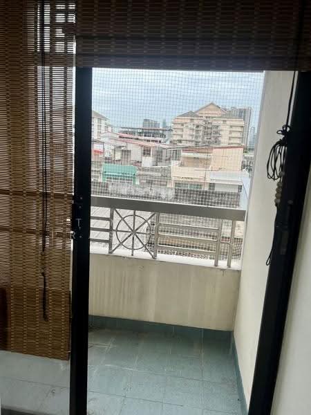 Lumpini Place Narathiwas 24, Bangkok, Sathu Pradit 19 Alley 3, Chong Nonsi, Yan Nawa, Bangkok, 1 Bedroom, 30 sqm, Condo For Rent, by Thitiphan Prasopkiatpoca, 500503834 - DDproperty.com