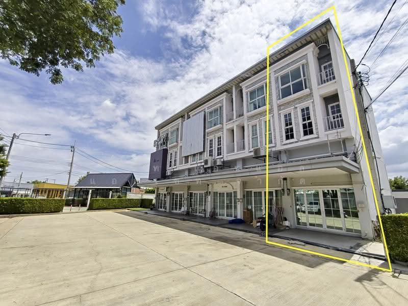 ทาวน์โฮม 3.5 ชั้น เมทโทร บิซทาวน์ แจ้งวัฒนะ 3 ถนนหอการค้าไทย (หลังริม), Nonthaburi, Khlong Phra Udom, Pak Kret, Nonthaburi, 3 Bedrooms, 210 sqm, Townhouse For Sale, by บริษัท เอชแอล แอสเซท จำกัด, 500503838 - DDproperty.com