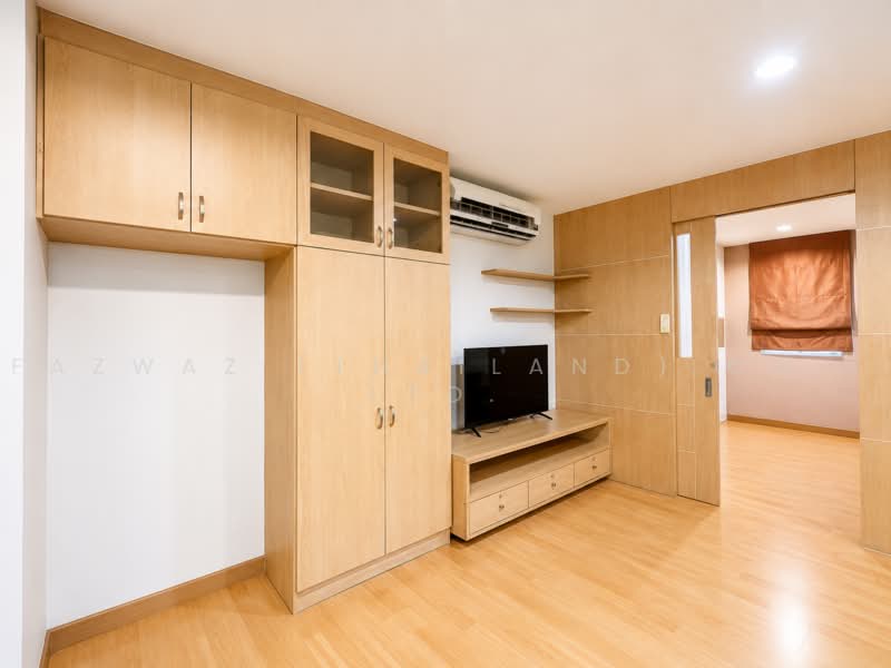 Serene Place Sukhumvit 24, Bangkok, 9 Soi Sukhumvit 24, Sukhumvit Road, Khong Tan, Khlong Toei, Bangkok, 1 Bedroom, 49 sqm, Condo For Sale, by Fazwaz (Thailand) Co., Ltd., 500503840 - DDproperty.com