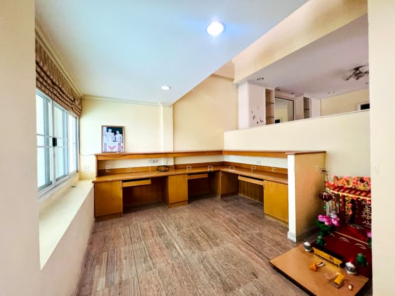 Baan Klang Muang Ratchada-Mengjai 1 : บ้านกลางเมือง รัชดา-เหม่งจ๋าย 1, กรุงเทพ, 522 50-151 ซอยสหกรณ์การเกษตร, วังทองหลาง, กรุงเทพ, 100 ตร.ม., ทาวน์เฮ้าส์ ขาย, โดย The Best Property ปู, 500503850 - DDproperty.com