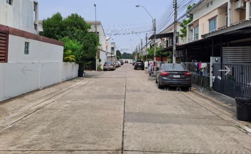Villette Lite Pattanakarn, Bangkok, Soi Phatthanakan 38, Phatthanakan Road, Suan Luang, Suan Luang, Bangkok, 3 Bedrooms, 110 sqm, Townhouse For Rent, by Sunitra Sachdev, 500503918 - DDproperty.com