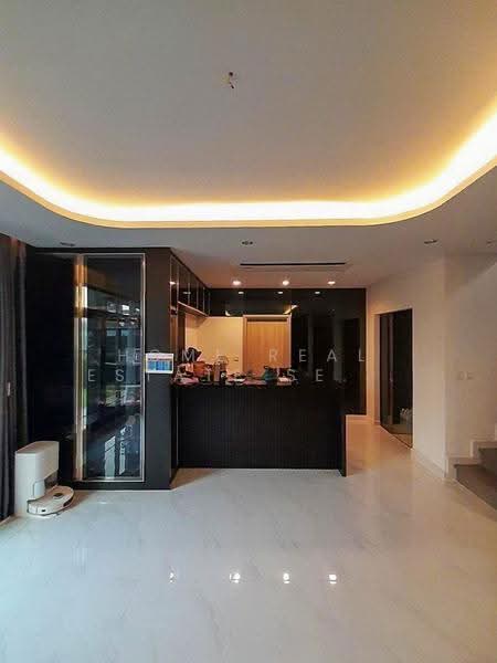 The Palm Krungthep Kreetha-Wongwaen, Bangkok, 29 Krungthep Kreetha Road, Saphan Sung, Bangkok, 4 Bedrooms, 380 sqm, Single Detached House For Rent, by HOME Real Estate Service, 500503919 - DDproperty.com