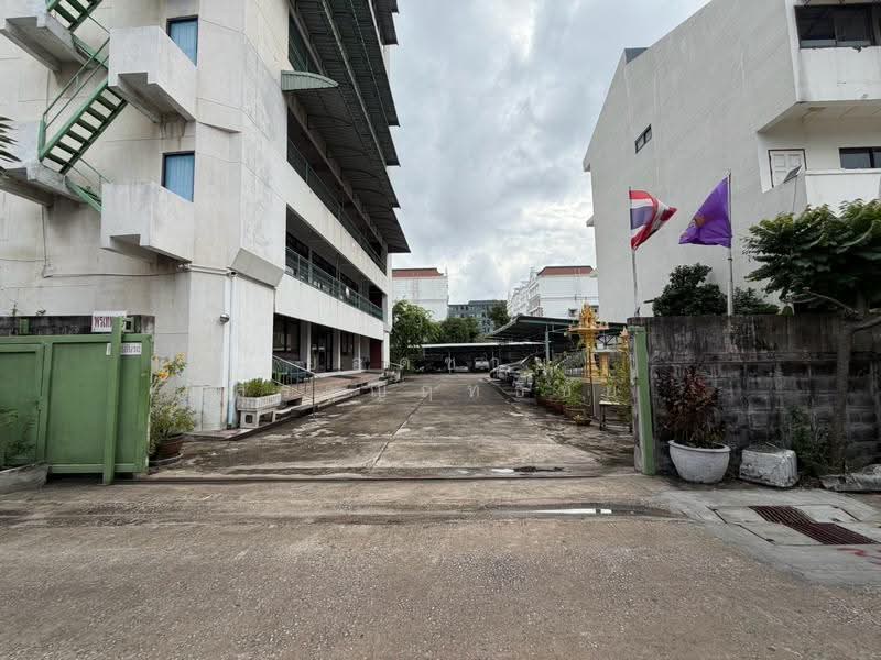 For Sale Office Building 9 Storey Sukhumvit 101/1 Price 45 mb, Bangkok, Bang Chak, Phra Khanong, Bangkok, , 1,307 sqm, Office Space For Sale, by ยอดชาย สราญฤทธิชัย, 500503945 - DDproperty.com