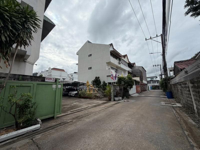 For Sale Office Building 9 Storey Sukhumvit 101/1 Price 45 mb, Bangkok, Bang Chak, Phra Khanong, Bangkok, , 1,307 sqm, Office Space For Sale, by ยอดชาย สราญฤทธิชัย, 500503945 - DDproperty.com