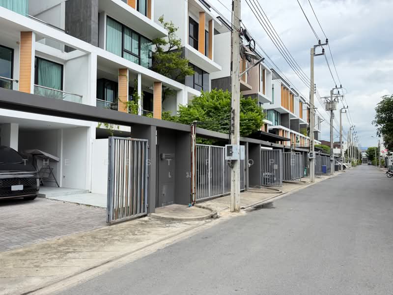 แกลม แกลมเมอรัส ลีฟวิ่ง ลาดพร้าว, Bangkok, Lat Phrao, Bangkok, 4 Bedrooms, 390 sqm, Townhouse For Sale, by The Best Property เมย์, 500503984 - DDproperty.com