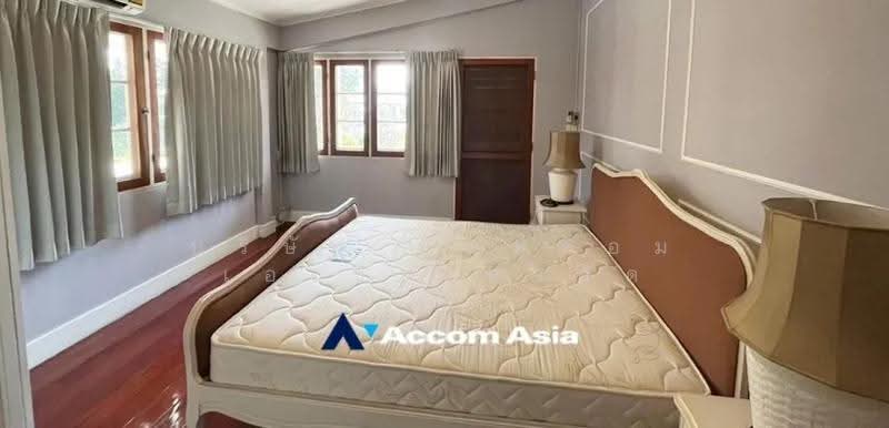 Private Swimming Pool 3 Bedrooms House for Rent in New Phetchaburi, Bangkok near MRT Phetchaburi, Bangkok, Bang Kapi, Huai Khwang, Bangkok, 3 Bedrooms, 1,200 sqm, Single Detached House For Rent, by บริษัท แอคคอม เอเซีย จำกัด, 500503986 - DDproperty.com