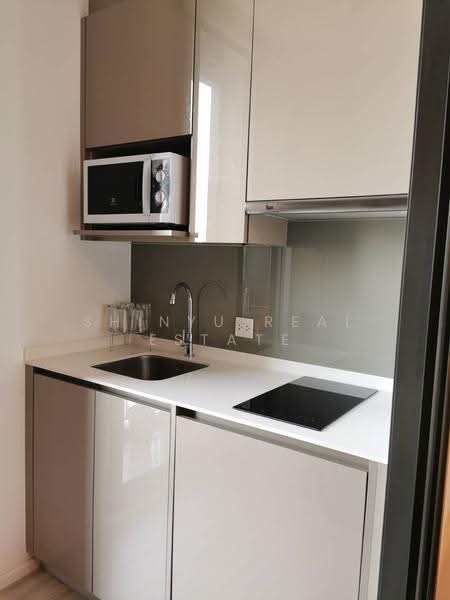 Whizdom Essence, Bangkok, 5 Piyabutr 1 Alley, Bang Chak, Phra Khanong, Bangkok, 1 Bedroom, 33 sqm, Condo For Rent, by Shinyu Real Estate, 500503987 - DDproperty.com
