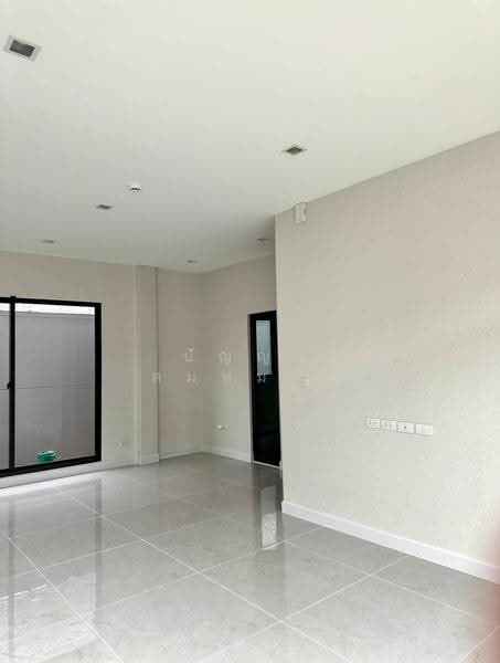 Bangkok Boulevard Ramkhamhaeng-Wongwaen, Bangkok, Ratchadaphisek Road, Rat Phatthana, Saphan Sung, Bangkok, 4 Bedrooms, 235 sqm, Single Detached House For Sale, by ปัญญา สมหมาย, 500503992 - DDproperty.com