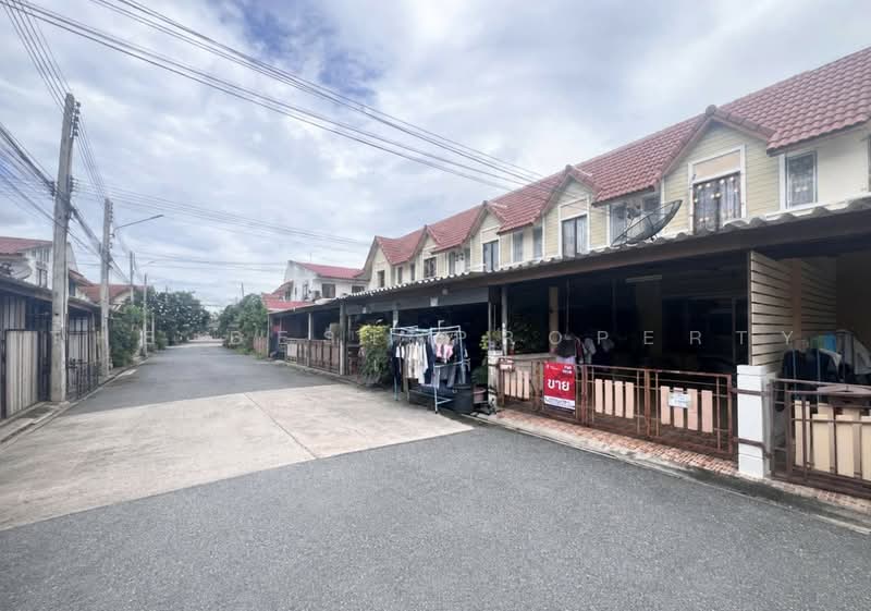 แฟมิลี่ทาวน์ 2 นาป่า, Chon Buri (Pattaya), Na Pa, Muang Chon Buri, Chon Buri (Pattaya), 2 Bedrooms, 100 sqm, Townhouse For Sale, by The Best Property เนส, 500504017 - DDproperty.com