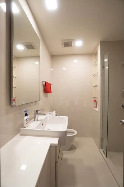 Centric Ratchayothin, Bangkok, 1656 Phahonyothin Rd, Lat Yao, Chatuchak, Bangkok, 2 Bedrooms, 40 sqm, Condo For Rent, by Suwit Arunkeereewat, 500504042 - DDproperty.com