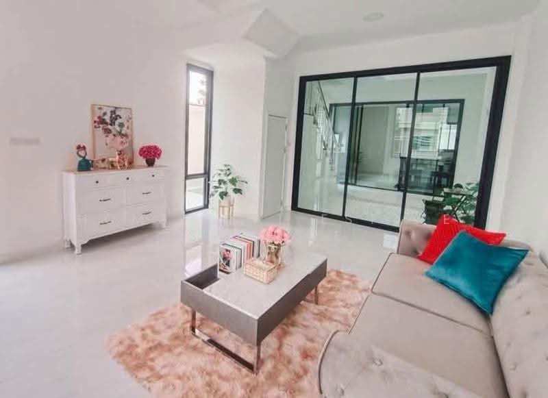 3-Story Townhome Lasalle 32 Soi 2, Bangkok, Bang Na Tai, Bang Na, Bangkok, 4 Bedrooms, 190 sqm, Townhouse For Sale, by HOME Real Estate Service, 500504063 - DDproperty.com
