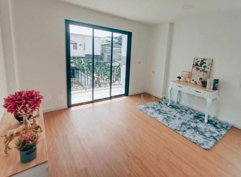 3-Story Townhome Lasalle 32 Soi 2, Bangkok, Bang Na Tai, Bang Na, Bangkok, 4 Bedrooms, 190 sqm, Townhouse For Sale, by HOME Real Estate Service, 500504063 - DDproperty.com