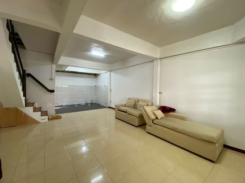 หมู่บ้าน นิลุบลวิลล์, Samut Prakan, เทพารักษ์, Bangphli Yai, Bang Plee, Samut Prakan, 2 Bedrooms, 80 sqm, Townhouse For Sale, by คุณน้อง เกรทเทสต์, 500504069 - DDproperty.com