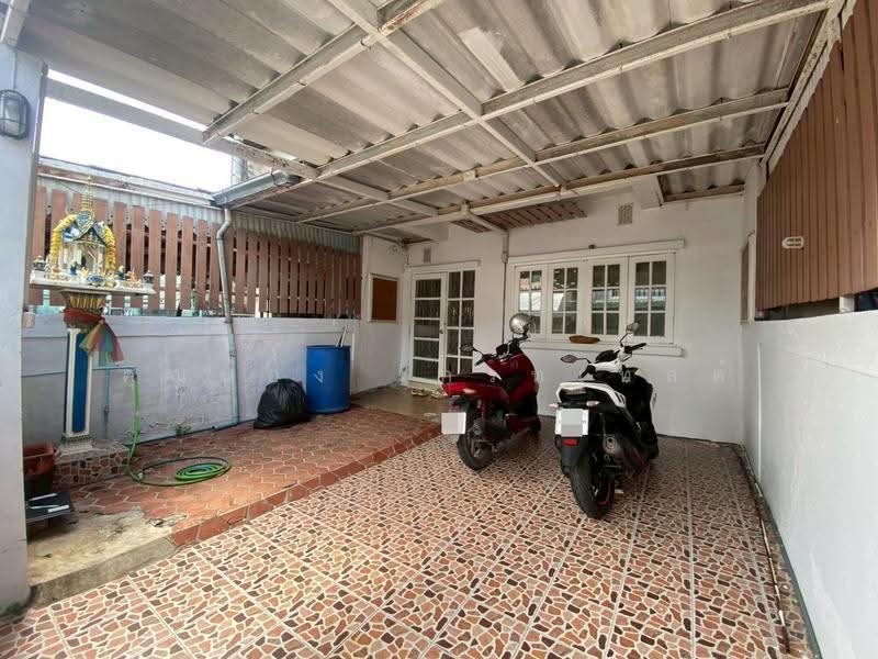 หมู่บ้าน นิลุบลวิลล์, Samut Prakan, เทพารักษ์, Bangphli Yai, Bang Plee, Samut Prakan, 2 Bedrooms, 80 sqm, Townhouse For Sale, by คุณน้อง เกรทเทสต์, 500504069 - DDproperty.com