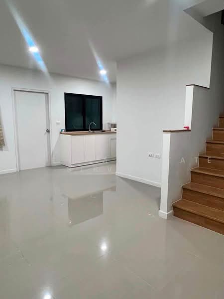 Lumpini Townplace Sukhumvit-Srinakarin : ลุมพินี ทาวน์เพลส สุขุมวิท-ศรีนครินทร์, สมุทรปราการ, สำโรงเหนือ, เมืองสมุทรปราการ, สมุทรปราการ, 116 ตร.ม., บ้านเดี่ยว ขาย, โดย HOME Real Estate Service, 500504086 - DDproperty.com
