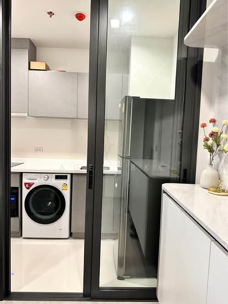 Life Asoke Hype, Bangkok, 339 Chaturathit Rd, Makkasan, Ratchathewi, Bangkok, 1 Bedroom, 35 sqm, Condo For Rent, by Agentbkk, 500504097 - DDproperty.com