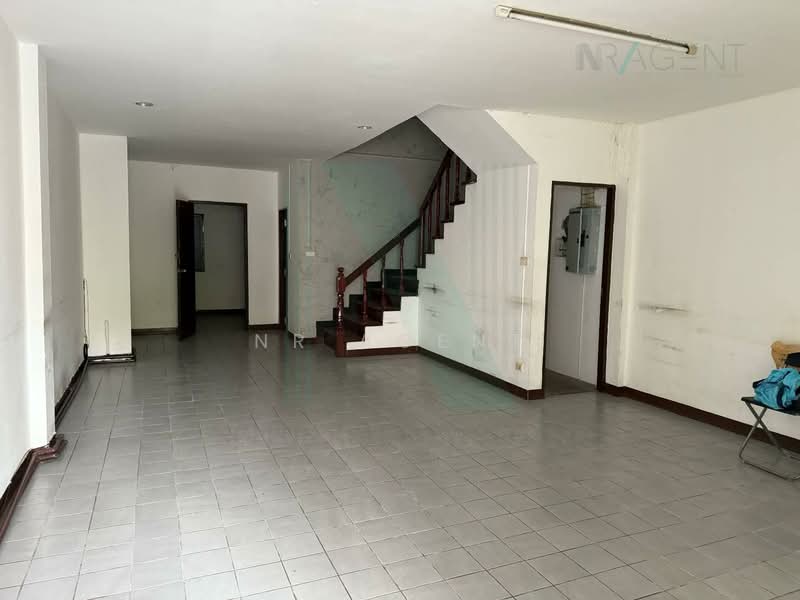 Sriwara Town in Town, Bangkok, Sriwara Road, Phlapphla, Wang Thonglang, Bangkok, 5 Bedrooms, 200 sqm, Townhouse For Sale, by NR AGENT, 500504138 - DDproperty.com