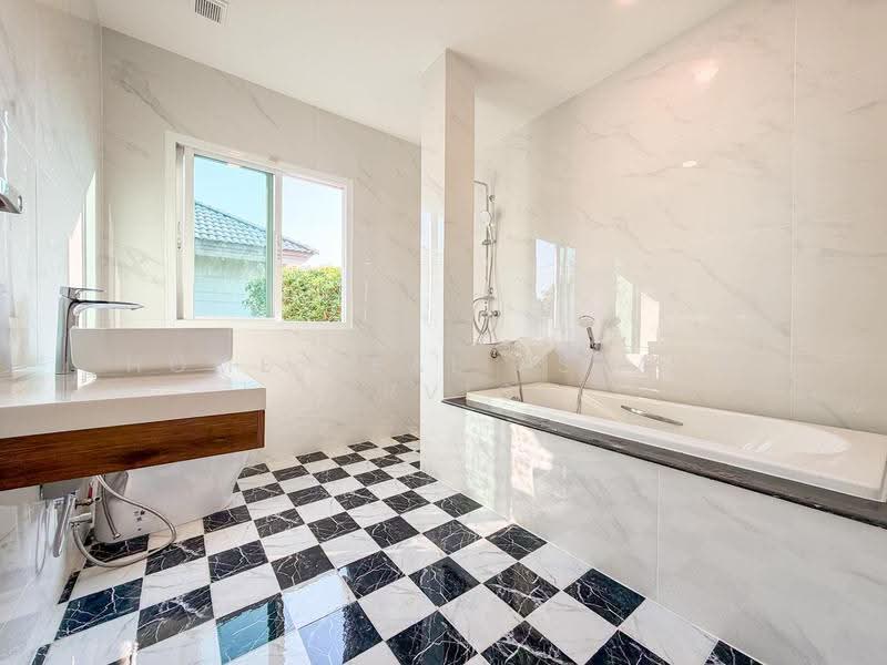 Grand Bangkok Boulevard Ratchaphruek-Rama 5, Nonthaburi, Bang Khun Kong, Bang Kruai, Nonthaburi, 4 Bedrooms, 328 sqm, Single Detached House For Sale, by HOME Real Estate Service, 500504141 - DDproperty.com