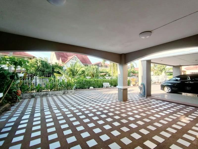 Chonlada Bangbuathong, Nonthaburi, Bang Kruai - Sai Noi Road, Bang Bua Thong, Nonthaburi, 4 Bedrooms, 350 sqm, Single Detached House For Sale, by HOME Real Estate Service, 500504167 - DDproperty.com
