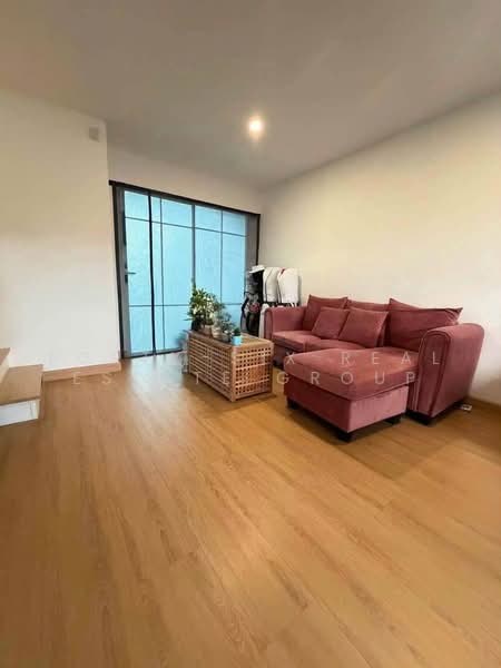 RICHTON Suanluang-Pattanakarn : ริชตัน สวนหลวง-พัฒนาการ, Bangkok, ถนนเฉลิมพระเกียรติ ร.9, Nong Bon, Prawet, Bangkok, 3 Bedrooms, 150 sqm, Townhouse For Rent, by Forty-Six Real Estate Group, 500504200 - DDproperty.com