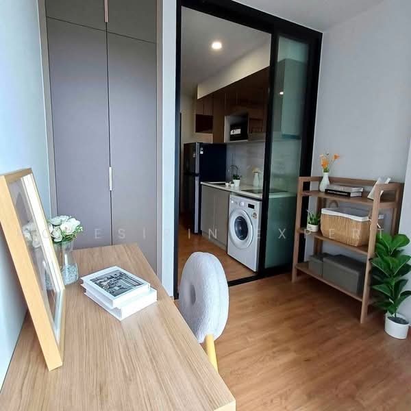 Cloud Thonglor-Phetchaburi, Bangkok, 1986 New Petchaburi Road, Bang Kapi, Huai Khwang, Bangkok, 1 Bedroom, 38 sqm, Condo For Rent, by Rosesirin Expert, 500504225 - DDproperty.com