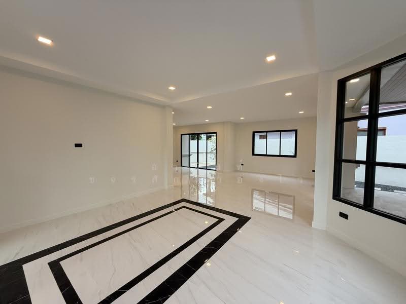 Mantana Wongwaen-Pinklao, Nonthaburi, Bang Muang, Bang Yai, Nonthaburi, 4 Bedrooms, 400 sqm, Single Detached House For Sale, by อานันท์ ขจรศักดิ์ว่องไว, 500504248 - DDproperty.com