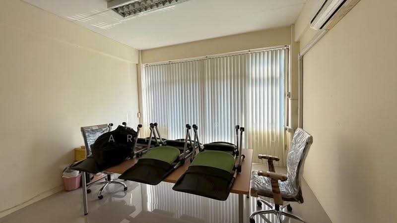 4.5-Storey Shophouse / Commercial Building Kanchanaphisek Road, Lak Song, Bang Khae, Bangkok 10160, Bangkok, กาญจนาภิเษก, Lak Song, Bang Khae, Bangkok, 3 Bedrooms, 200 sqm, Townhouse For Sale, by Tapaniphan Parichattkul, 500504250 - DDproperty.com