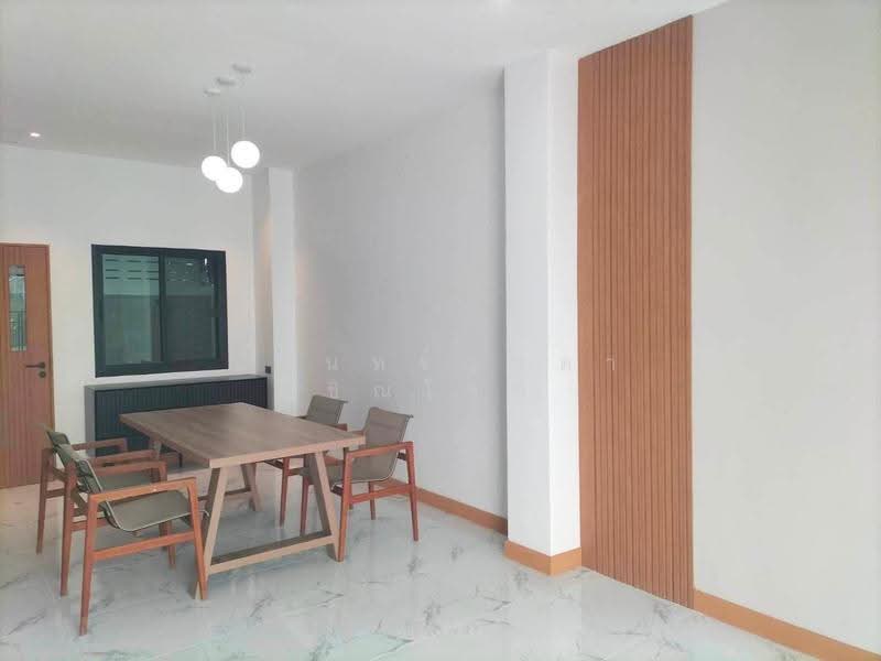 ทาวน์เฮ้าส์ ศรีนครินทร์ 40, กรุงเทพ, Srinakarin 40, หนองบอน, ประเวศ, กรุงเทพ, 200 ตร.ม., บ้านเดี่ยว ให้เช่า, โดย ปรินทร์ญาดา ชิณโชติ, 500504265 - DDproperty.com