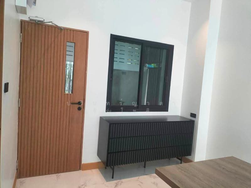 Townhouse Srinakarin 40, Bangkok, Srinakarin 40, Nong Bon, Prawet, Bangkok, 3 Bedrooms, 200 sqm, Single Detached House For Rent, by ปรินทร์ญาดา ชิณโชติ, 500504265 - DDproperty.com