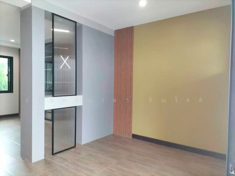 Townhouse Srinakarin 40, Bangkok, Srinakarin 40, Nong Bon, Prawet, Bangkok, 3 Bedrooms, 200 sqm, Single Detached House For Rent, by ปรินทร์ญาดา ชิณโชติ, 500504265 - DDproperty.com