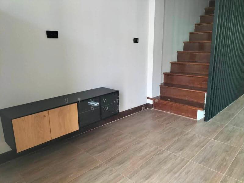 ทาวน์เฮ้าส์ ศรีนครินทร์ 40, กรุงเทพ, Srinakarin 40, หนองบอน, ประเวศ, กรุงเทพ, 200 ตร.ม., บ้านเดี่ยว ให้เช่า, โดย ปรินทร์ญาดา ชิณโชติ, 500504265 - DDproperty.com
