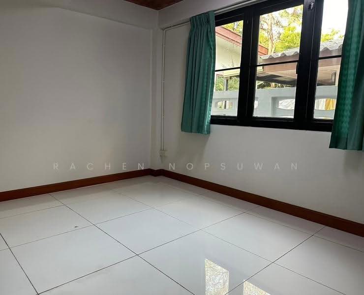 Sammakon Ramkhamhaeng, Bangkok, Ramkhamhaeng Road, Saphan Sung, Bangkok, 3 Bedrooms, 250 sqm, Single Detached House For Rent, by Rachen Nopsuwan, 500504295 - DDproperty.com