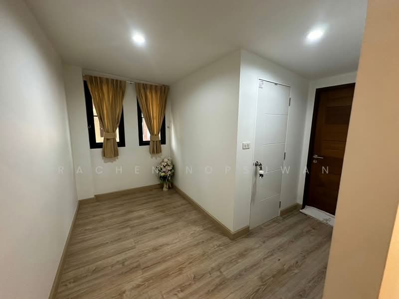 Sammakon Ramkhamhaeng, Bangkok, Ramkhamhaeng Road, Saphan Sung, Bangkok, 3 Bedrooms, 250 sqm, Single Detached House For Rent, by Rachen Nopsuwan, 500504295 - DDproperty.com