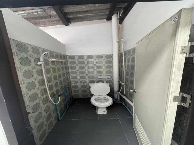 For Sale with Existing Tenant, 3.5 Story Commercial Building, Samut Prakan, Tai Ban Mai, Muang Samut Prakarn, Samut Prakan, 2 Bedrooms, 250 sqm, Townhouse For Sale, by คุณก๊อป, 500504323 - DDproperty.com