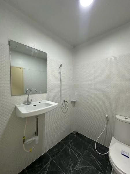 Baan Phrueksa 3 Bang Bua Thong, Nonthaburi, Soi Moobaan Phrueksa 3, Bang Khu Rat, Bang Bua Thong, Nonthaburi, 3 Bedrooms, 90 sqm, Townhouse For Rent, by วิดารัตน์ กาติ้ง, 500504331 - DDproperty.com
