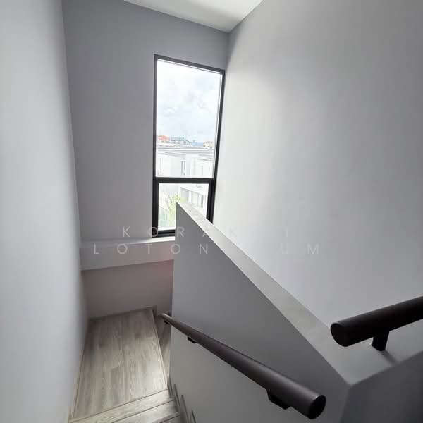 The Pride Sukhumvit 77, Bangkok, Soi On Nut 30, Suan Luang, Bangkok, 10+ Bedrooms, 800 sqm, Townhouse For Sale, by Korakot Lotongkum, 500504342 - DDproperty.com