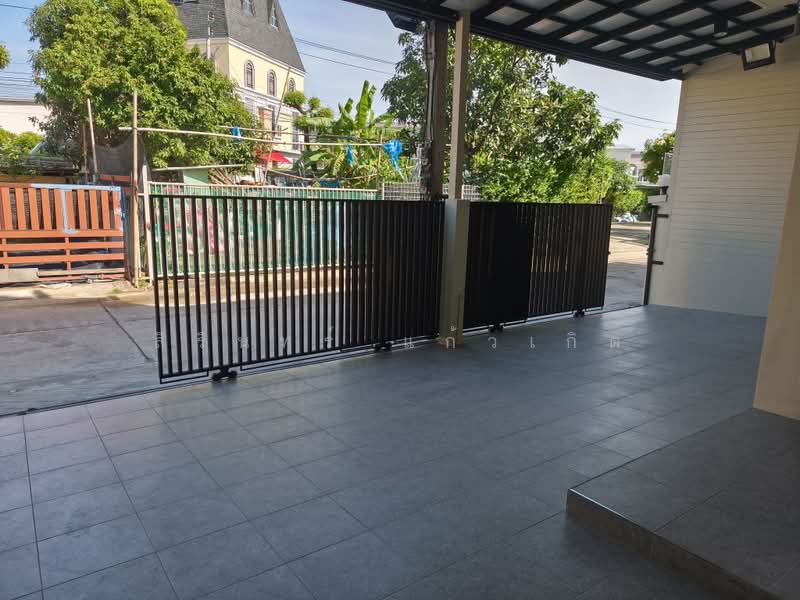 Townhome 40 Square Wa. Phraya Surain30 Ramintra, Bangkok, รามอินทรา, Min Buri, Bangkok, 4 Bedrooms, 320 sqm, Townhouse For Sale, by สิรินทร์ แก้วเกิด, 500504367 - DDproperty.com