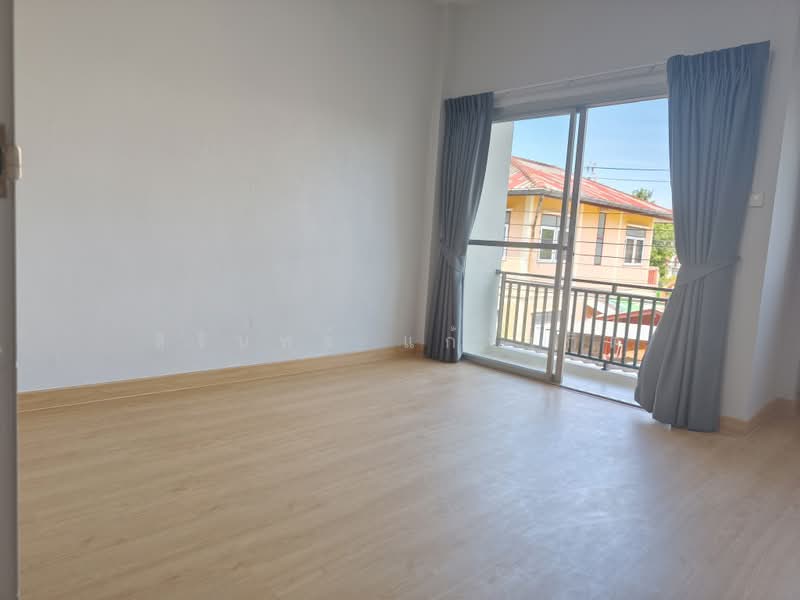 Townhome 40 Square Wa. Phraya Surain30 Ramintra, Bangkok, รามอินทรา, Min Buri, Bangkok, 4 Bedrooms, 320 sqm, Townhouse For Sale, by สิรินทร์ แก้วเกิด, 500504367 - DDproperty.com