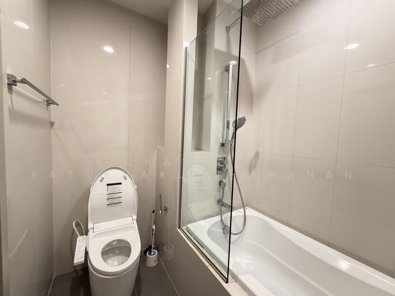 Oka Haus Sukhumvit 36, Bangkok, 3399 Rama 4 Road, Khong Tan, Khlong Toei, Bangkok, 1 Bedroom, 36 sqm, Condo For Rent, by Chatpeeh Rattanakulthananan, 500504404 - DDproperty.com