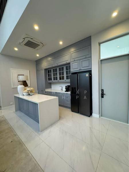 Narasiri Krungthep Kreetha, Bangkok, 69 Soi Pracha Ruamjai, Hua Mak, Bang Kapi, Bangkok, 4 Bedrooms, 554 sqm, Single Detached House For Sale, by Petcharaporn Mahipan, 500504405 - DDproperty.com