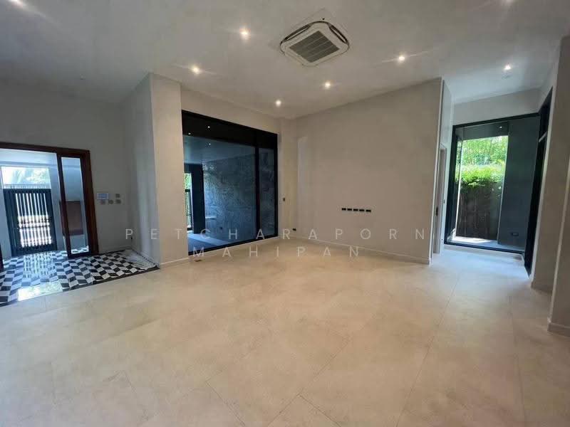 Bugaan Pattanakarn, Bangkok, 498 Panya Village, Suan Luang, Bangkok, 5 Bedrooms, 698 sqm, Single Detached House For Sale, by Petcharaporn Mahipan, 500504411 - DDproperty.com