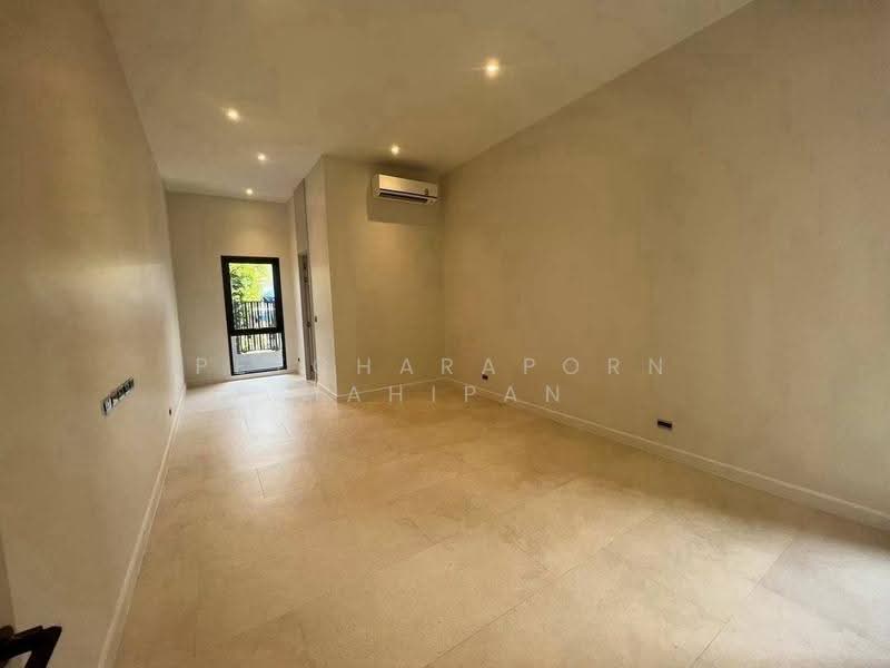 Bugaan Pattanakarn, Bangkok, 498 Panya Village, Suan Luang, Bangkok, 5 Bedrooms, 698 sqm, Single Detached House For Sale, by Petcharaporn Mahipan, 500504411 - DDproperty.com