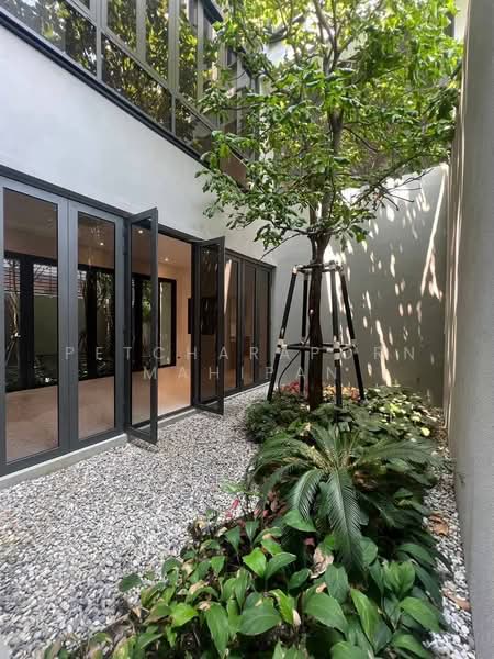 Bugaan Pattanakarn, Bangkok, 498 Panya Village, Suan Luang, Bangkok, 5 Bedrooms, 698 sqm, Single Detached House For Sale, by Petcharaporn Mahipan, 500504411 - DDproperty.com