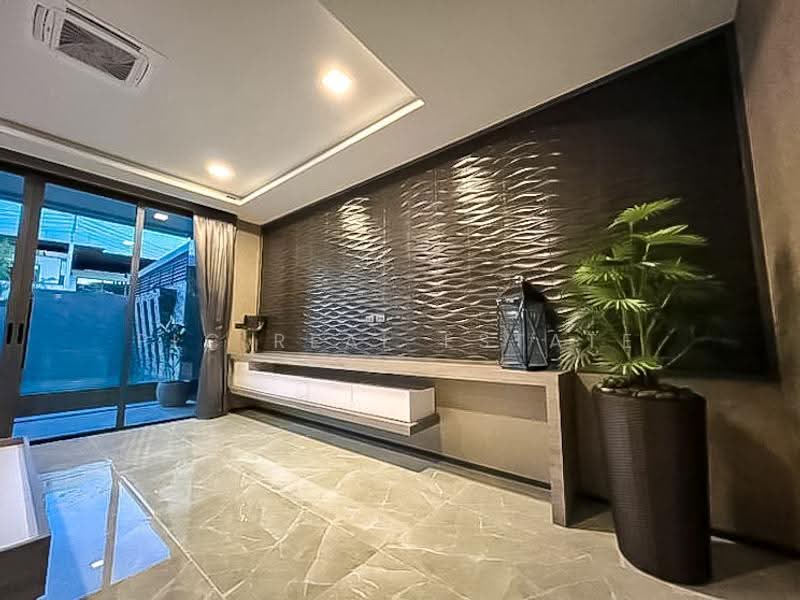 Luxury House for Sale Thung Klom Tan Man 5Bed Private Pool, Chon Buri (Pattaya), Bang Lamung, Bang Lamung (Pattaya), Chon Buri (Pattaya), 5 Bedrooms, 350 sqm, Villa For Sale, by PLC real estate, 500504415 - DDproperty.com